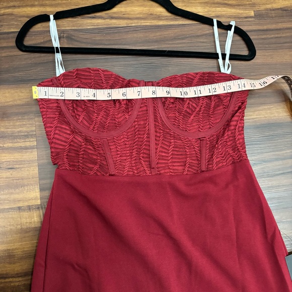 Lulus NWT Medium Passionate Aura Wine Red Textured Strapless Bustier Midi Dress - Picture 5 of 6